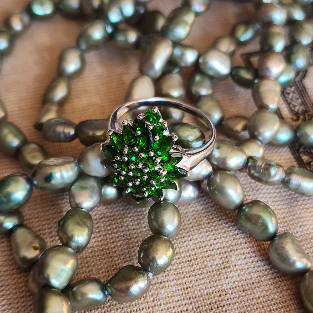 Emerald Green Crystal Cluster Ring - Women Jewelry